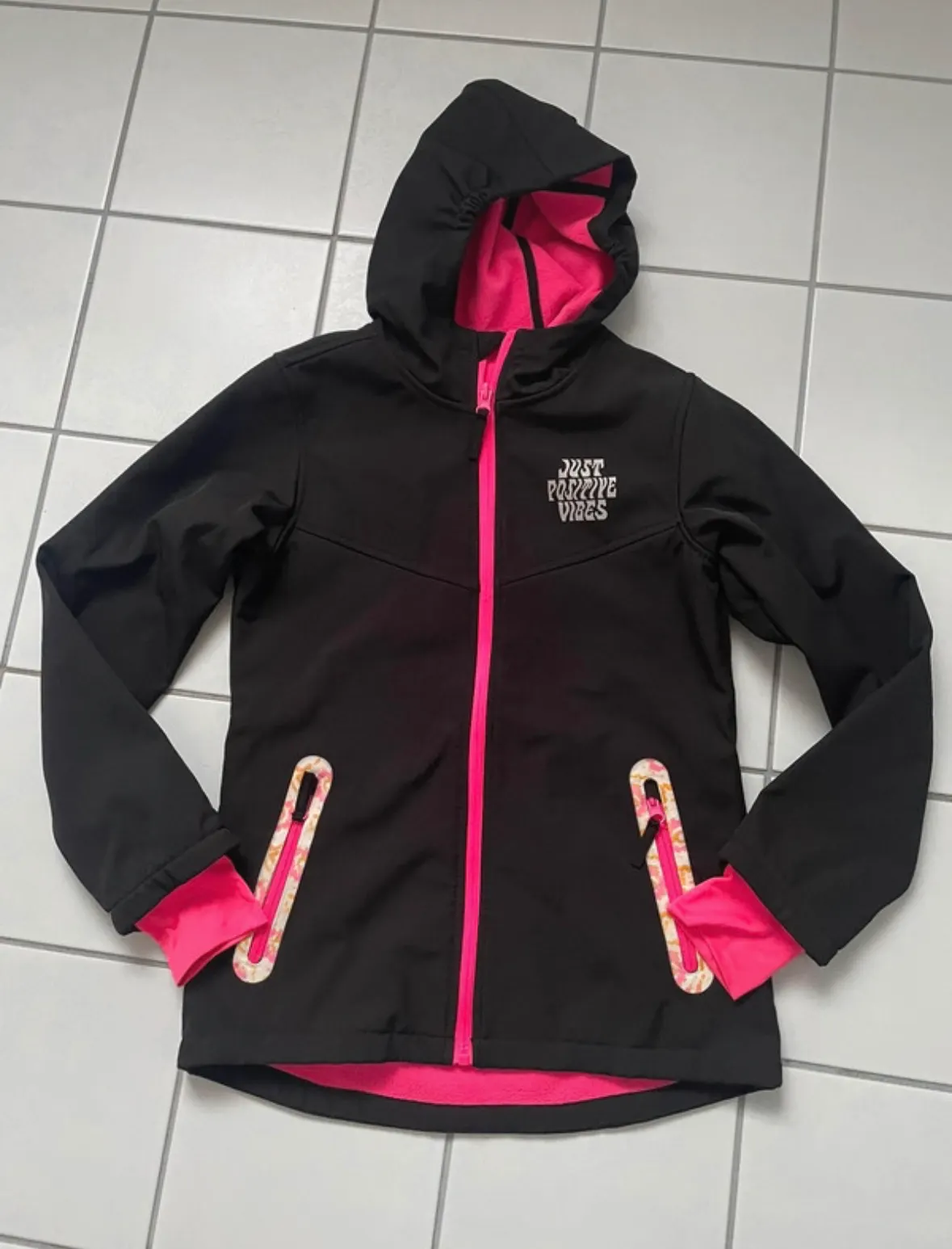 Neu! Softshell Jacke Gr. 134/140