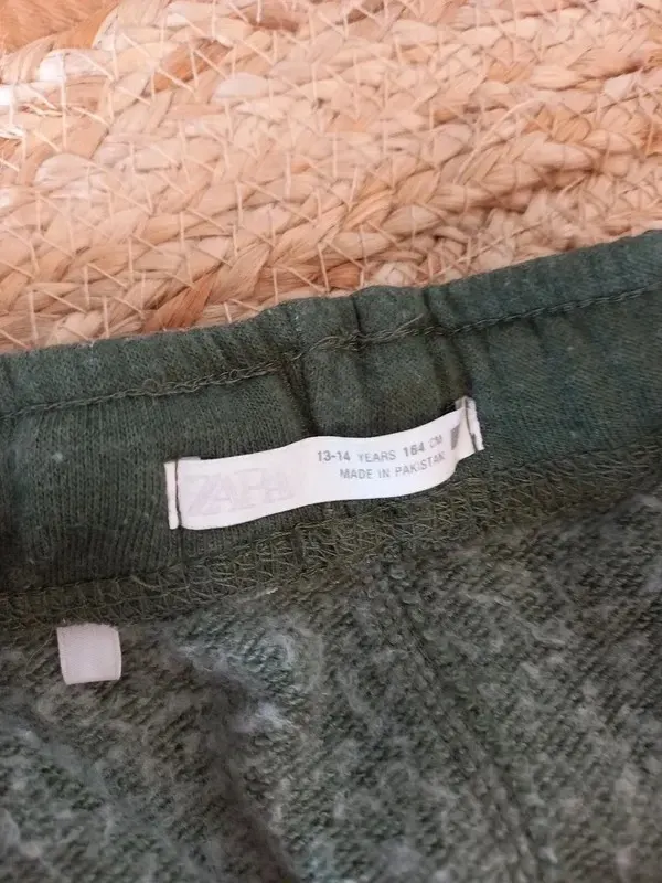 Zara Jogger Gr 164 Mädchen, Jogginghose, khaki, weites Bein