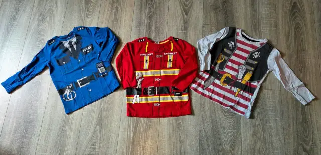 Set 3 Longsleeves/ Polizei, Feuerwehr, Pirat Gr. 110