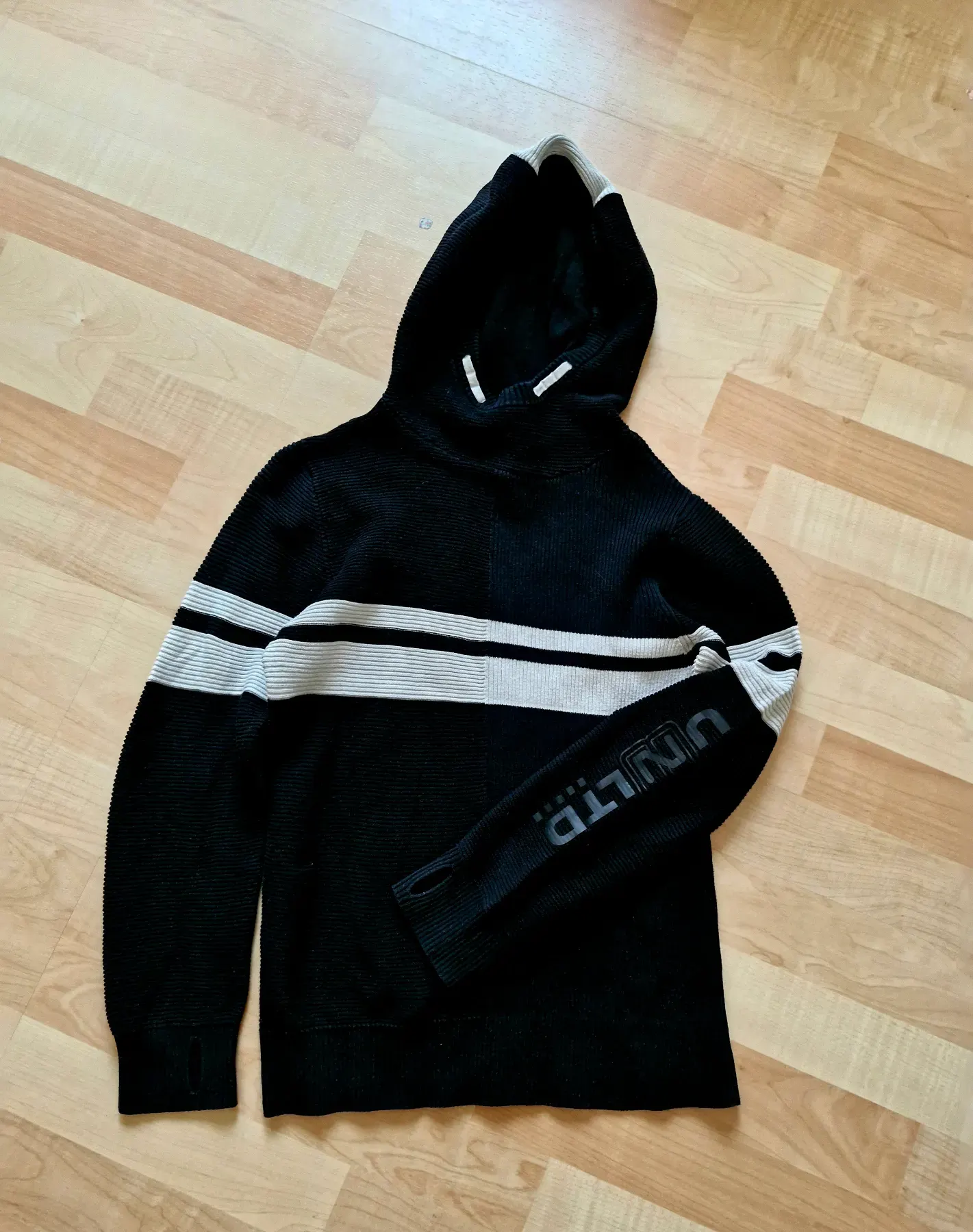 Next cooler Strickhoody 10y 140