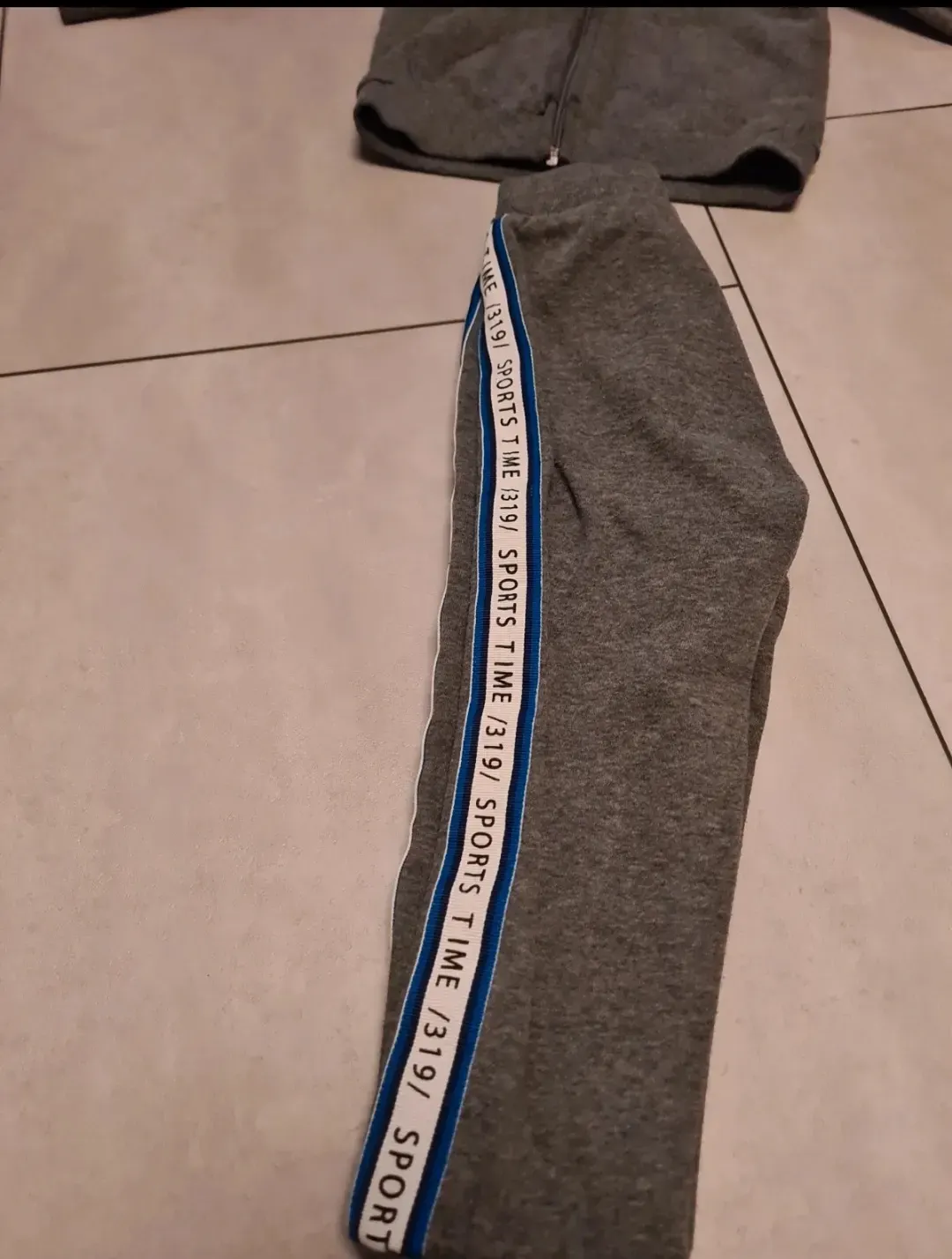 Jogginganzug Größe 98 von Pocopiano