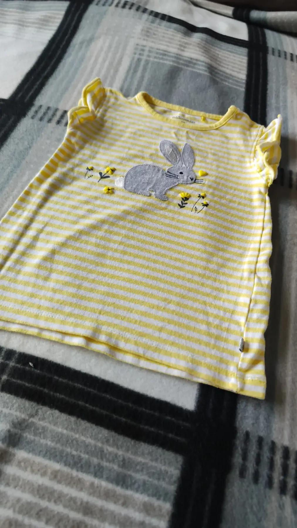 T-Shirt mit hasenmotiv