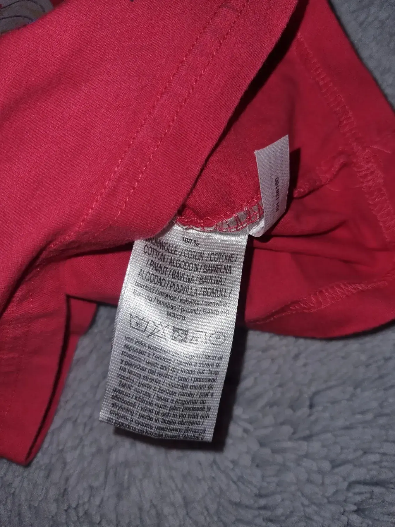 #138 rotes T-Shirt blue Seven