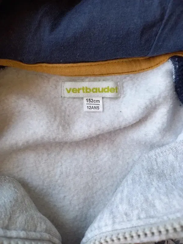 Vertbaudet Hoodie Sweatjacke Gr 140/146/152 Junge, Jacke, Raglan, grau, Rücken Dino Print