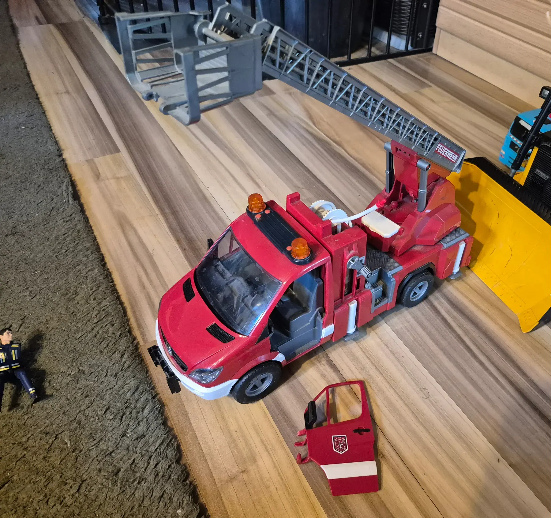 Einsatz-/Baufahrzeuge