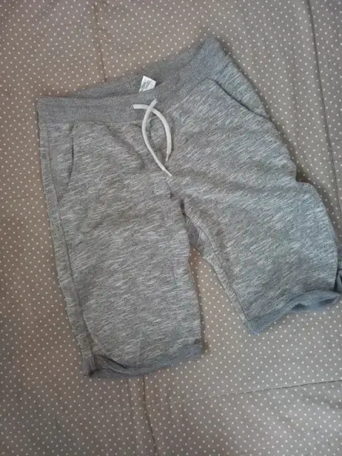 Here + there Sweat Shorts Gr 146/152 Junge, C&A, Bermuda, grau, kurze Hose, Sommer