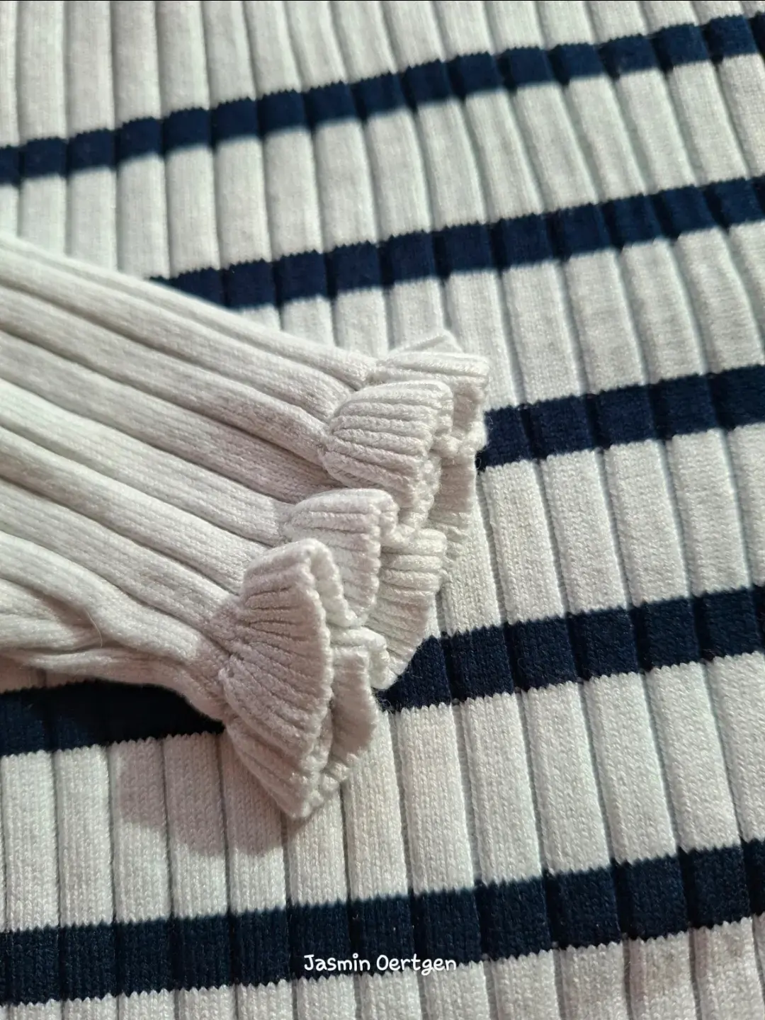 Süßer Rippstrick-Pulli mit Streifen | H&M | Gr. 98/104