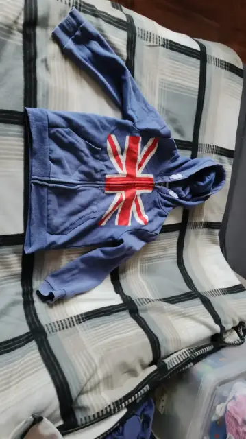 schöne Jacke mit Kapuze zu verkaufen