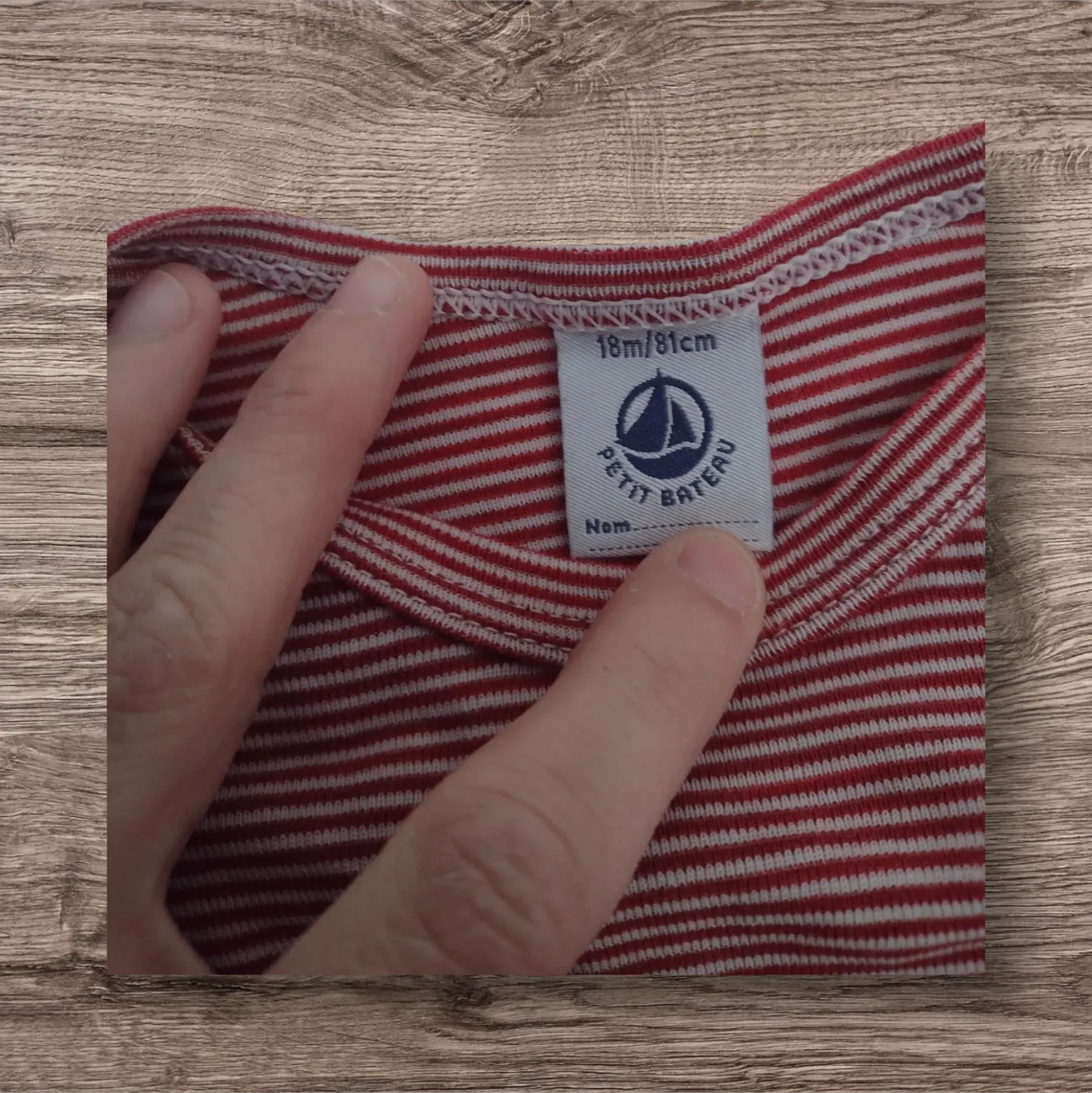 Langarmbody rot-weiß gestreift 86 Petit Bateau