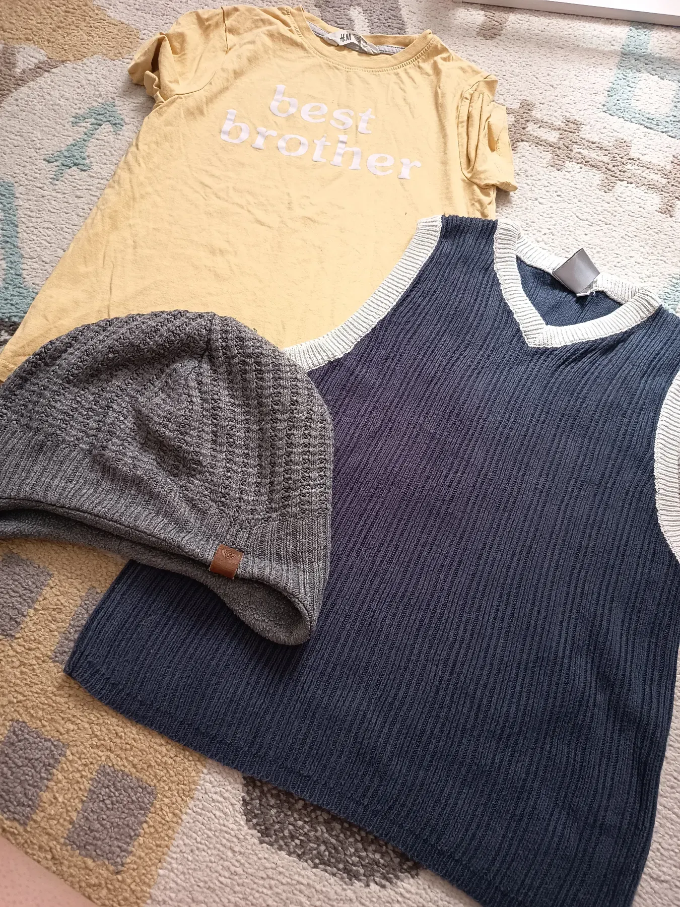 Kleidungspaket gr.134-140