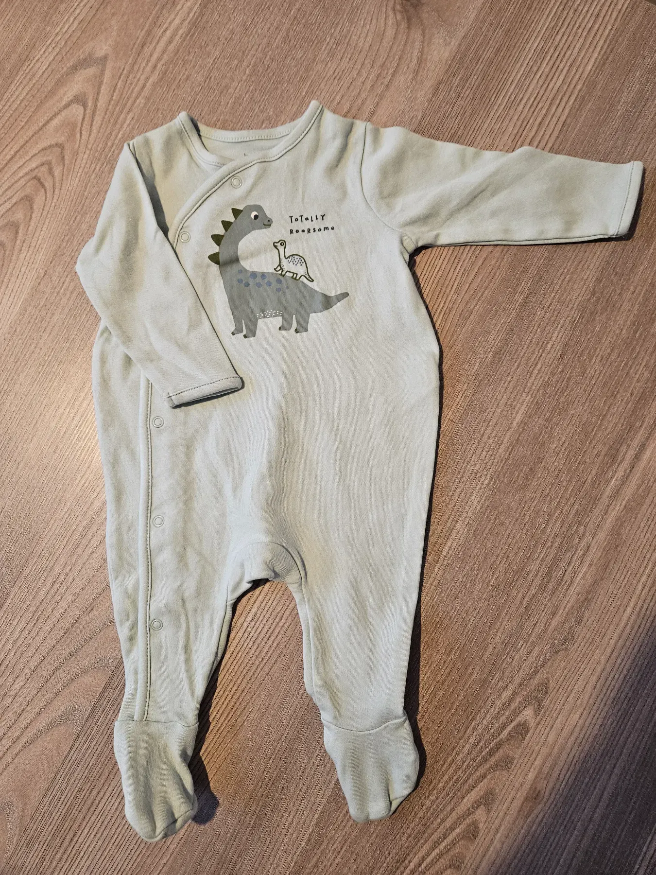 3 Schlafanzüge, Gr. 62, für Dino Fans