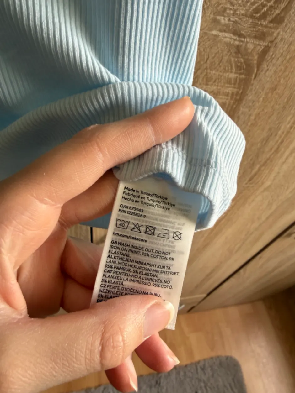 H&M Top mit Pokemon Motiv
