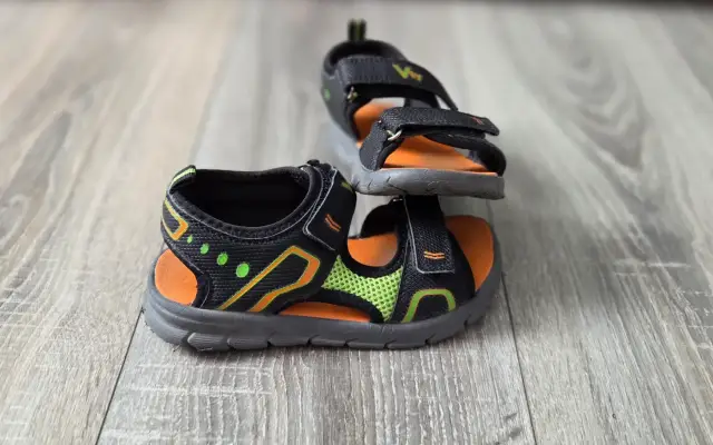 Vty Sandalen Gr. 28