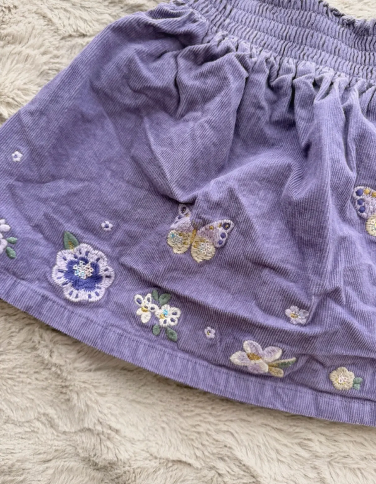 Lila Cord rock