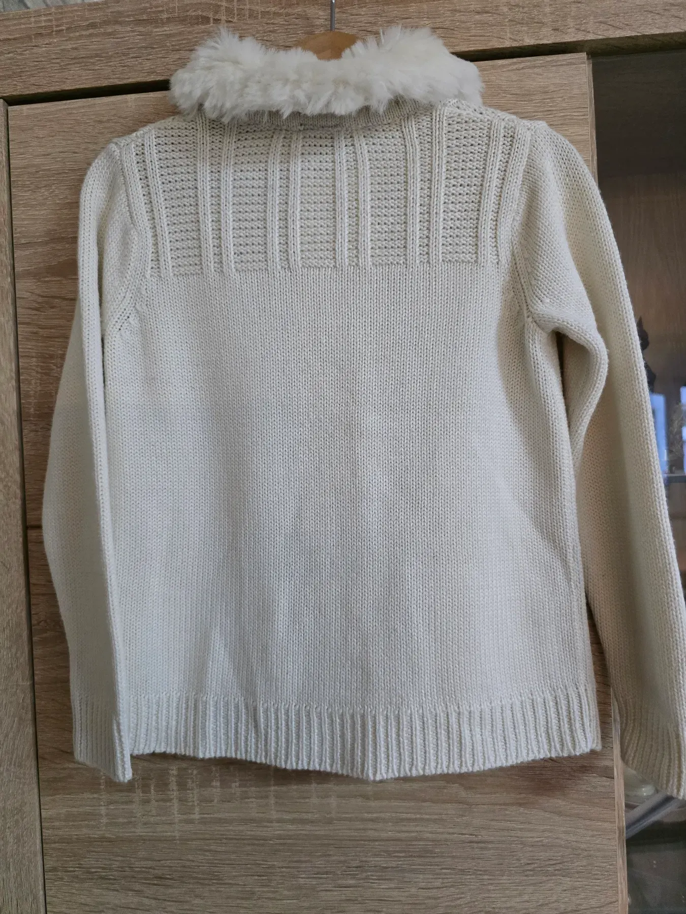Mädchen Strickjacke  Größe 104/110.