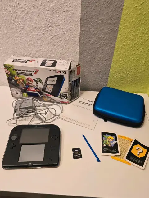 Nintendo 2DS Konsole - Mario Kart 7 - Schwarz Blau