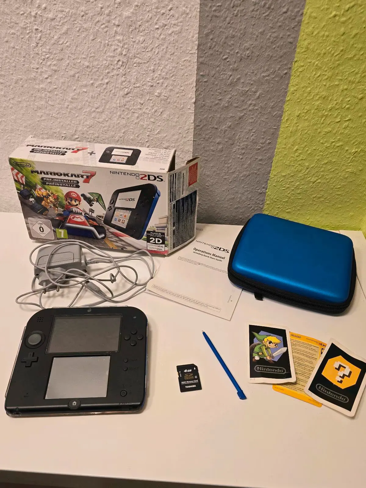 Nintendo 2DS Konsole - Mario Kart 7 - Schwarz Blau