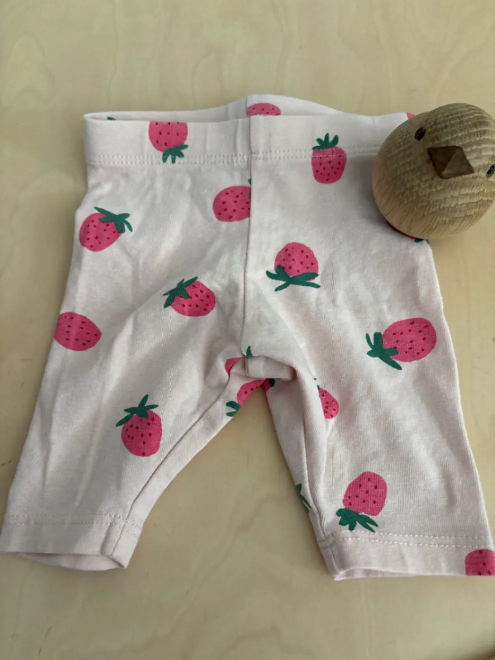 Primark 3/4 Leggings mit Erdbeer-Muster Gr. 62 🍓