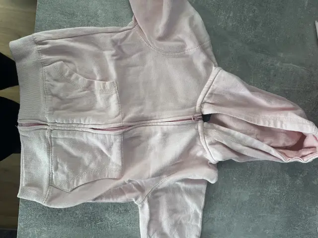 Sweatjacke in 98