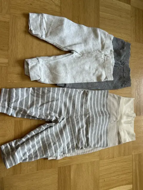 4 dünne Leggings Babyhosen 62/68