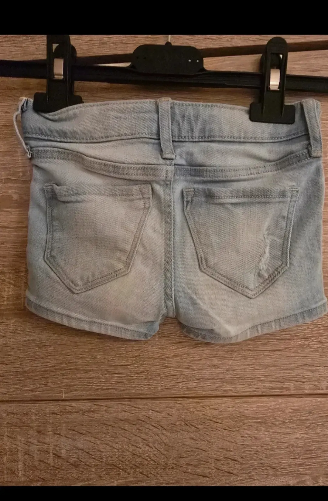Süße Mädchen Short Größe 98. Ripped. Marke H&M