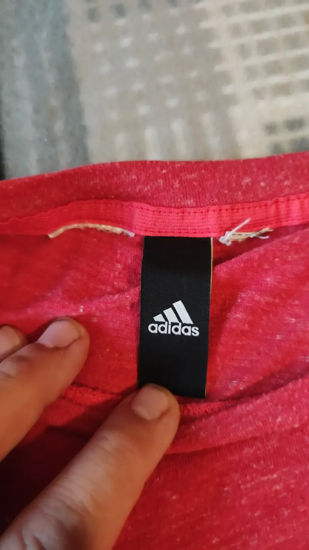 schönes T-Shirt in der Größe 128 zu verkaufen.