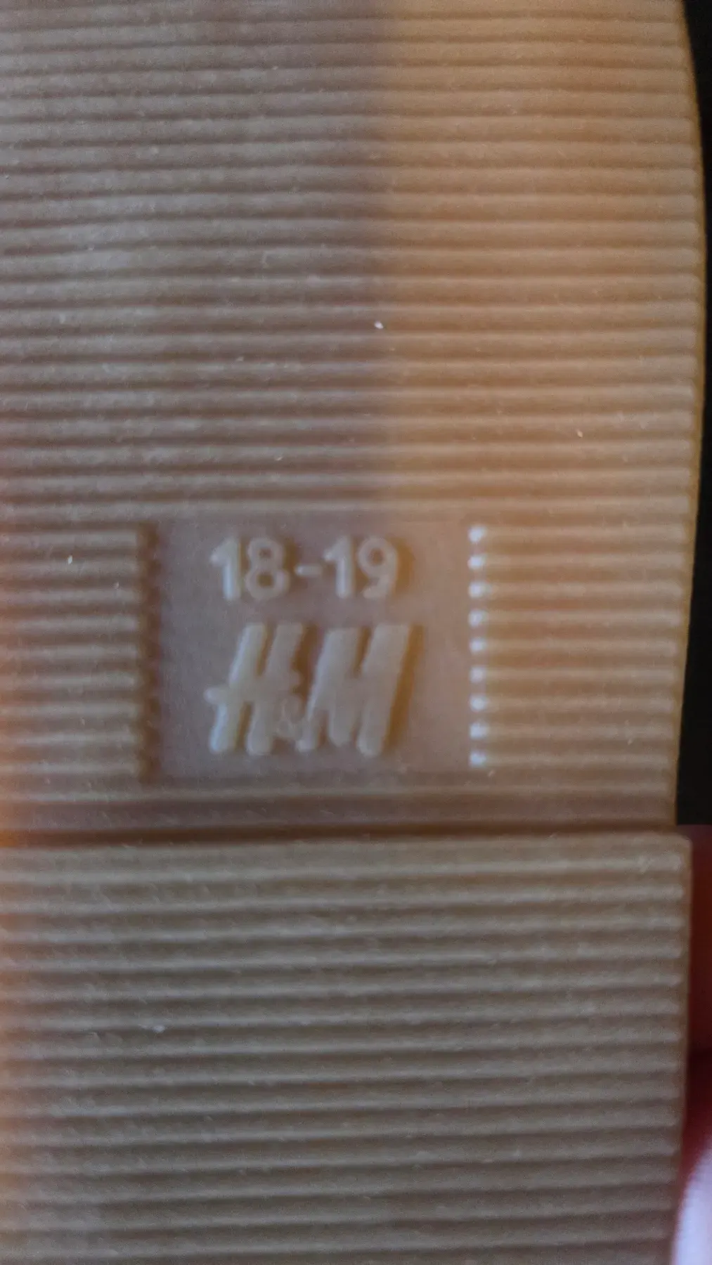 H&M Sandalen mit Blumen-Applikation – Gr. 18/19
