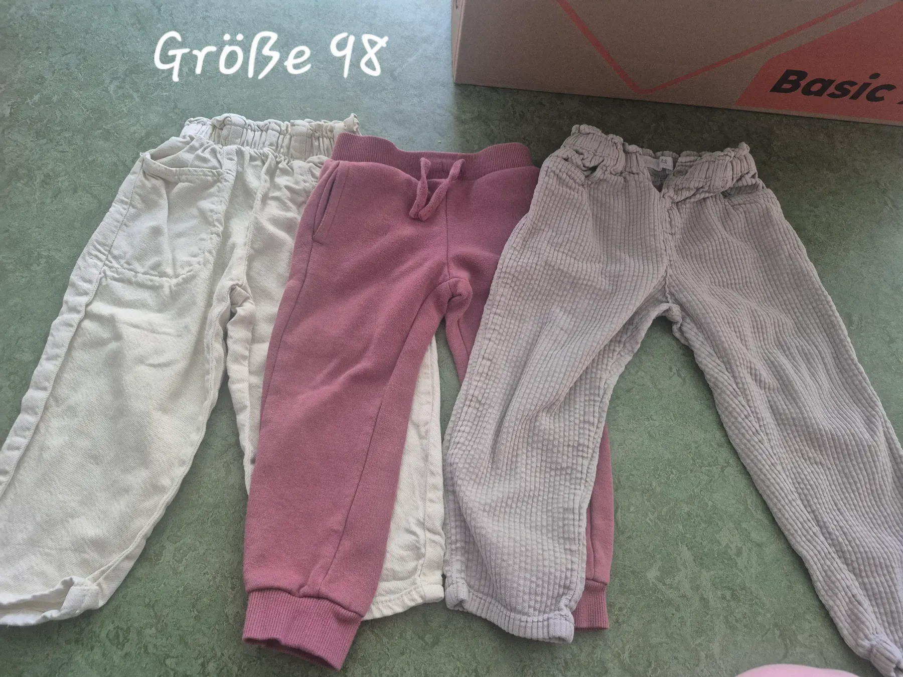 Hosen zu verkaufen