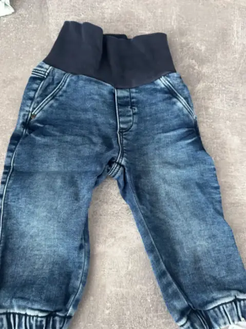 Jeanshose mit Bund in 74 von s.Oliver