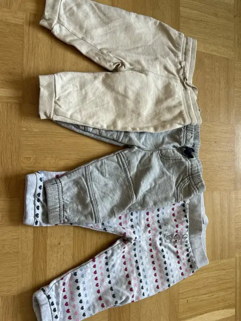 3 Babyhosen in 68 und 68/74