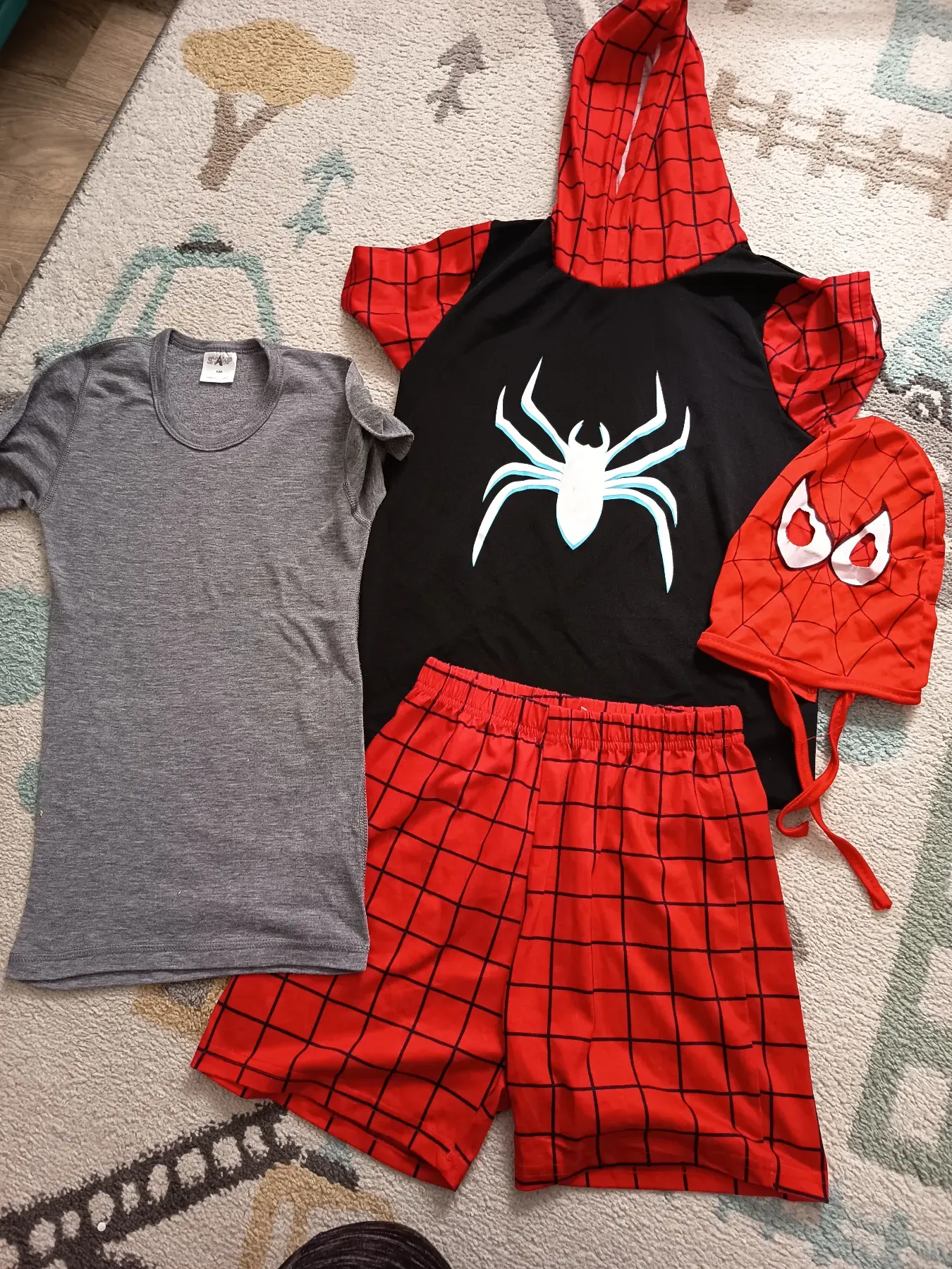 Spiderman Set gr.140