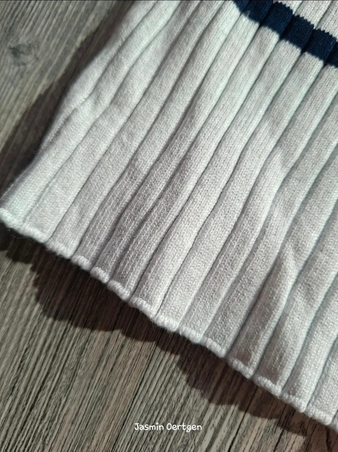Süßer Rippstrick-Pulli mit Streifen | H&M | Gr. 98/104
