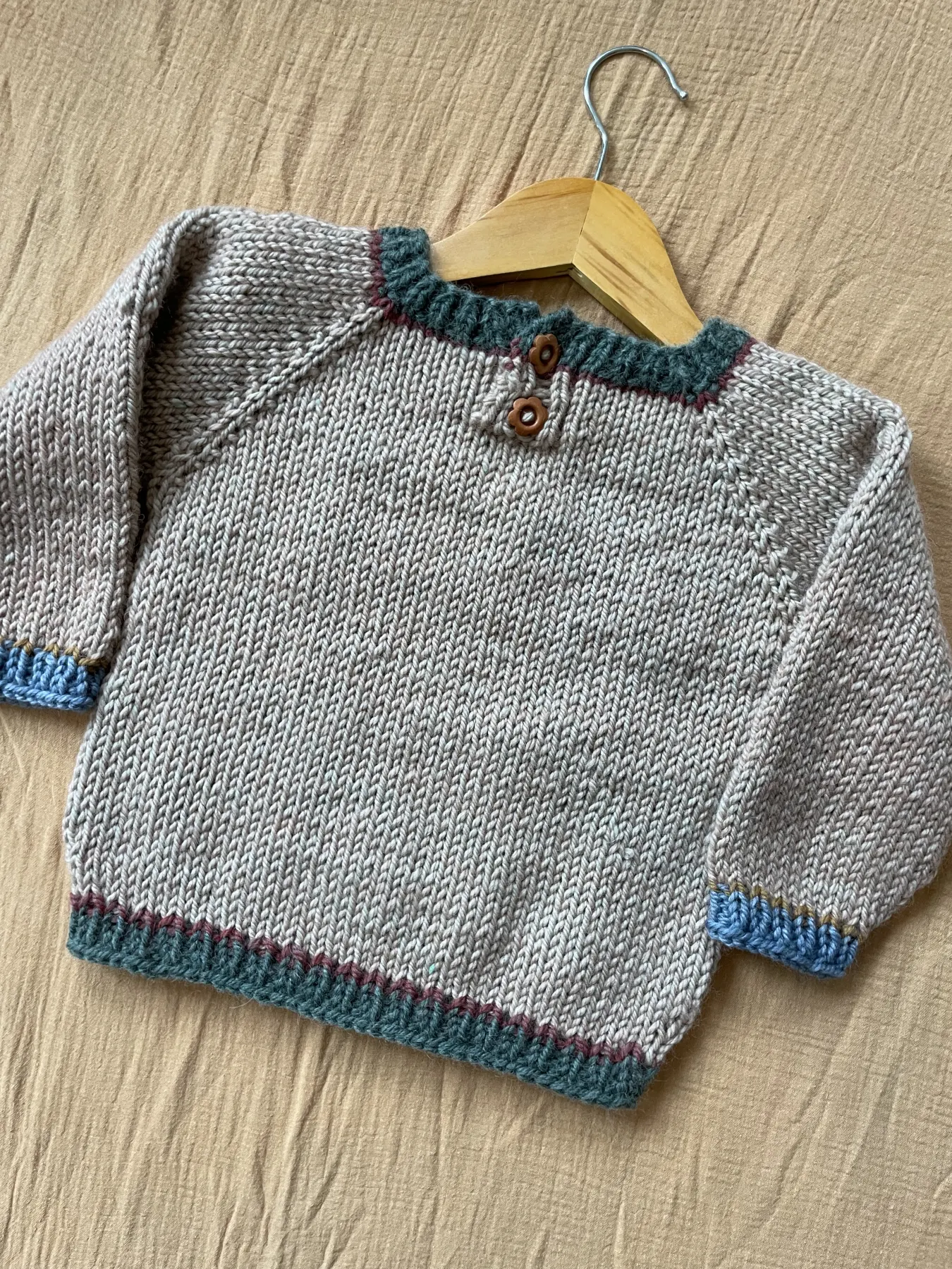 Gestrickter Pullover aus Wolle 92/98 Montessori Pilze