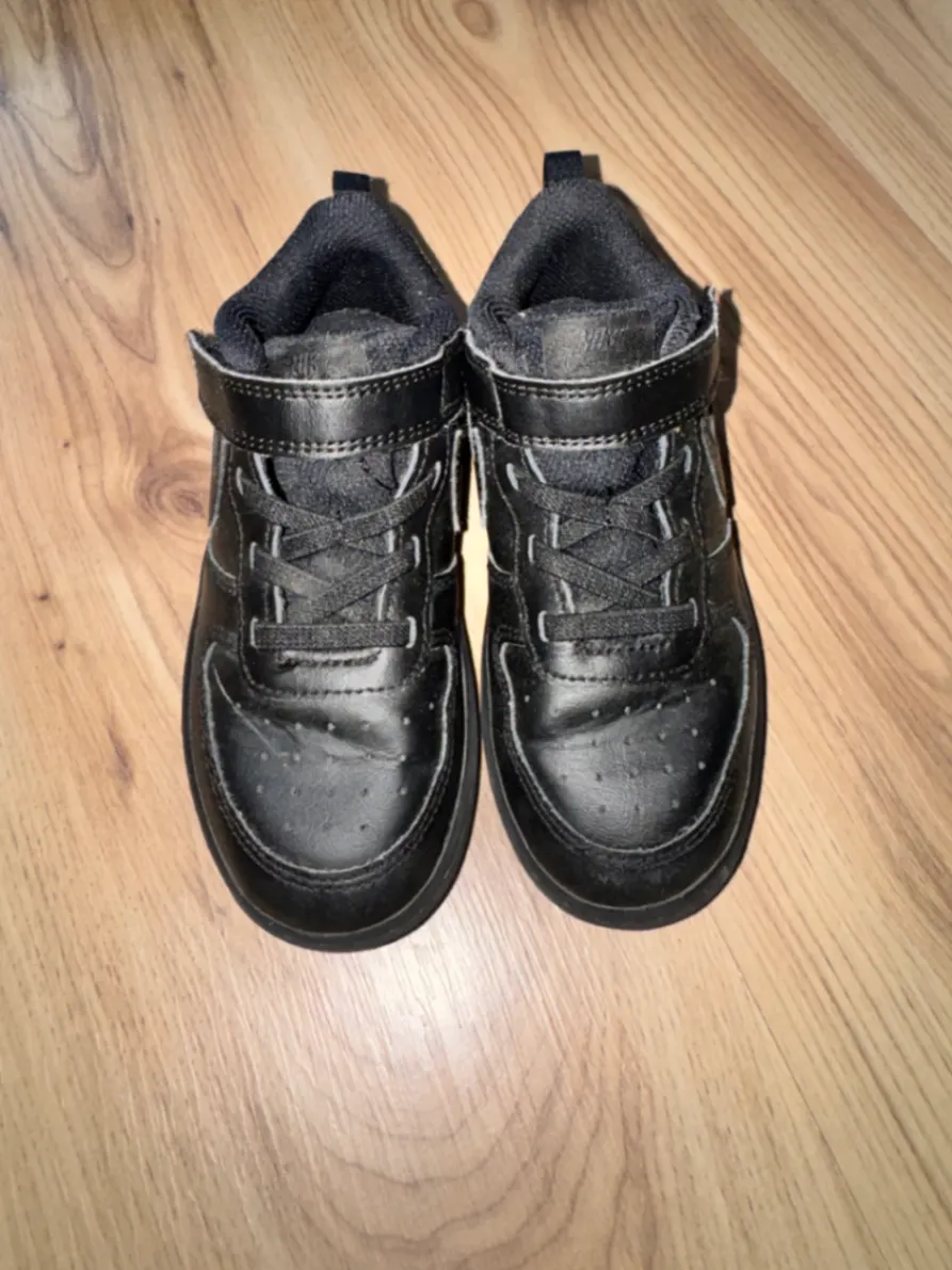 Nike Sneaker schwarz Gr.27