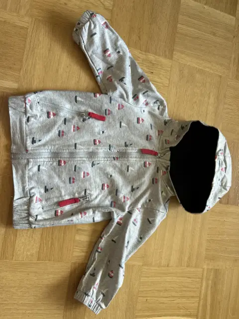 Regenjacke Topomini 86 grau mit Segelbooten