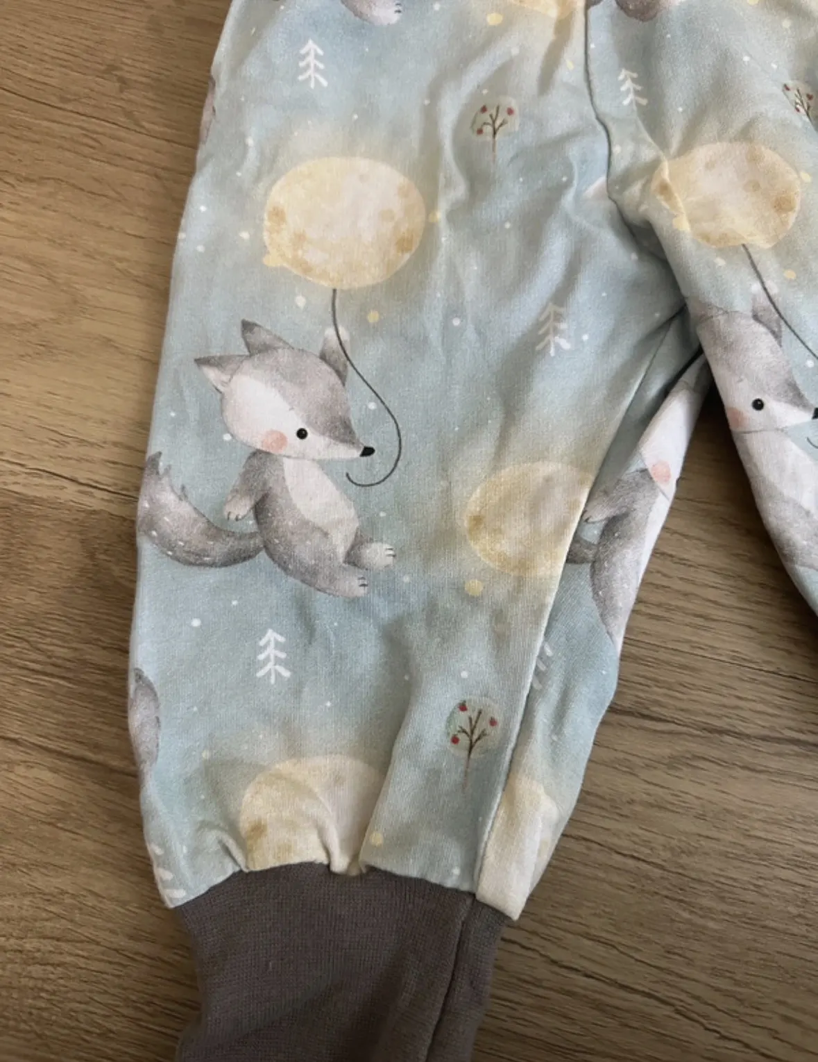 Handmade Set Body und Hose mit Wölfen
