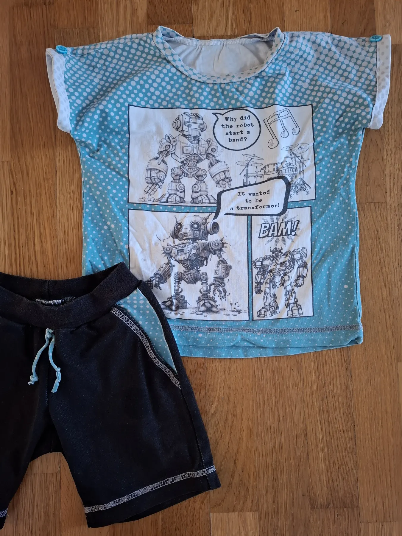 Set: Hose und T-Shirt Gr. 116 handmade Unikat Roboter
