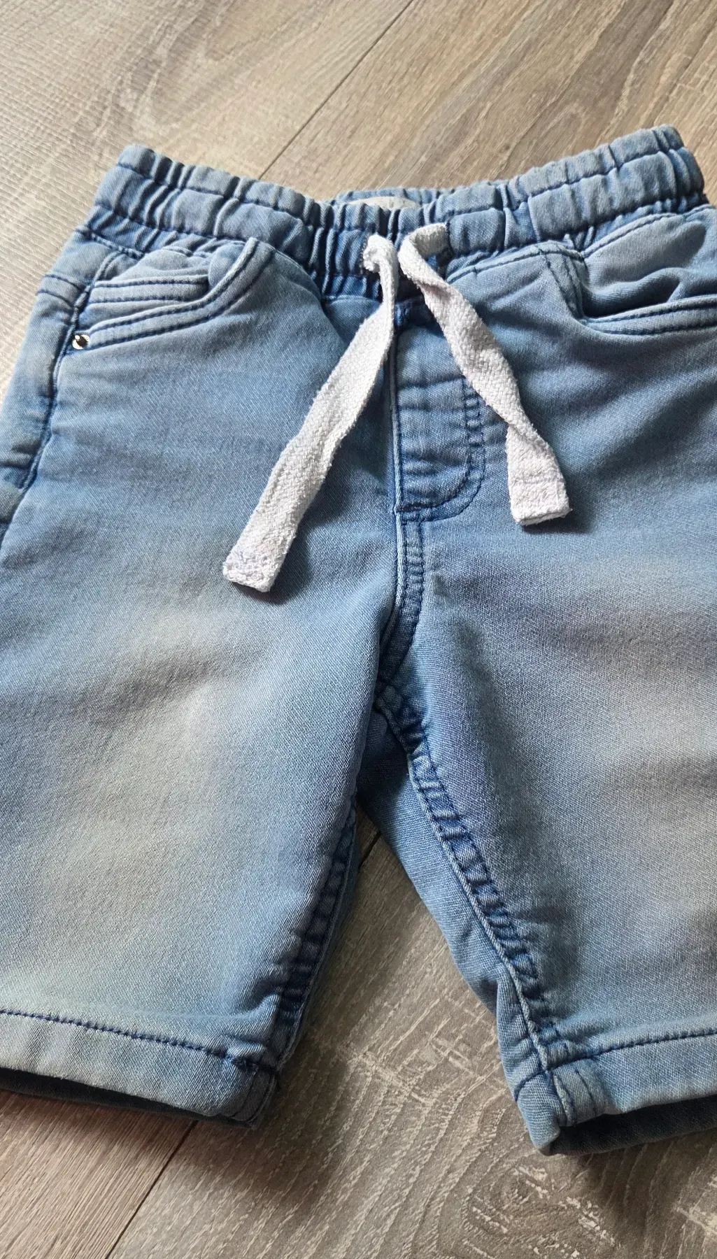 Jeans Bermuda Shorts Reserved Gr. 92