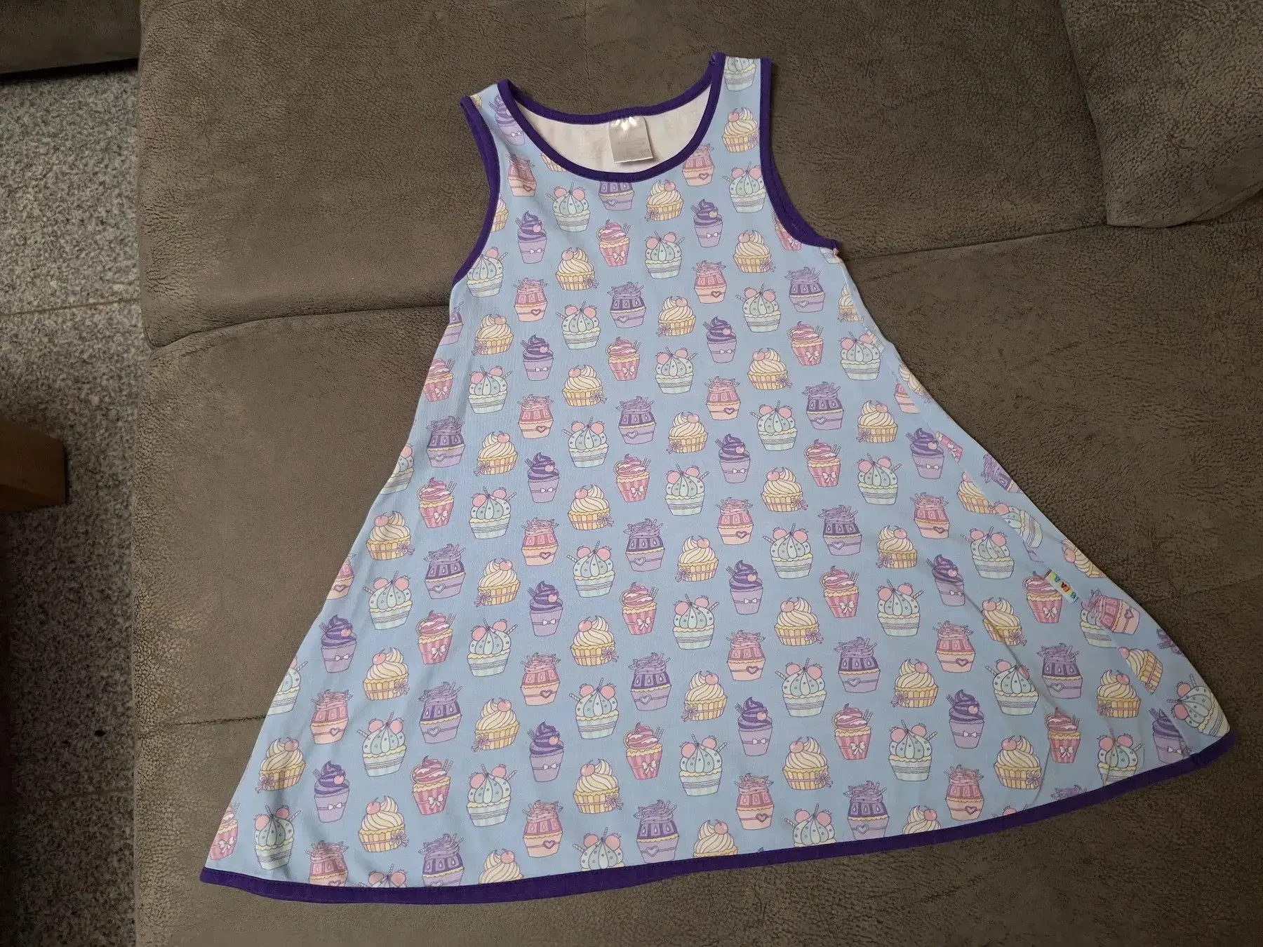 Babauba LMS Kleid Trägerkleid Cupcakes 116 (eher 110)