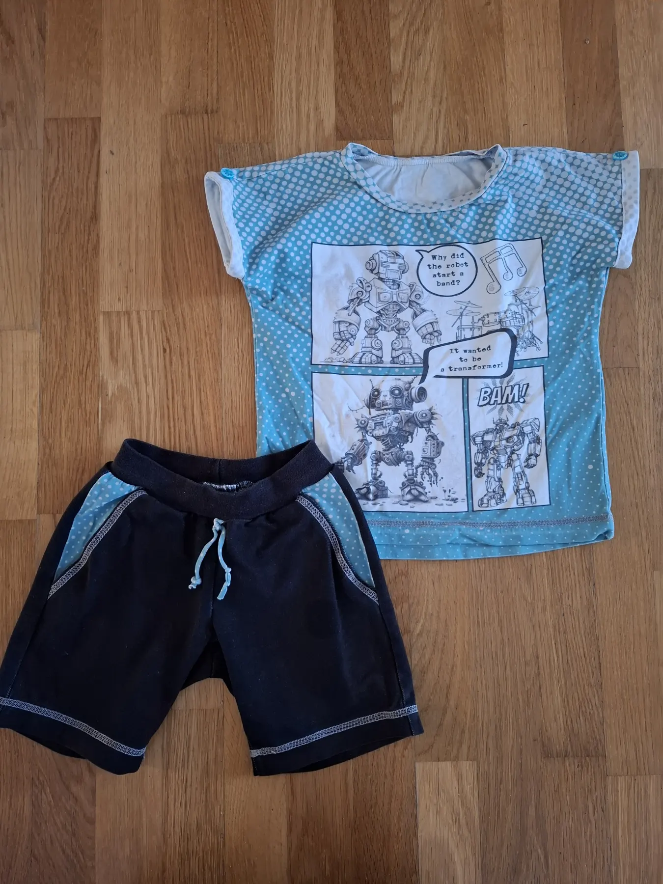 Set: Hose und T-Shirt Gr. 116 handmade Unikat Roboter