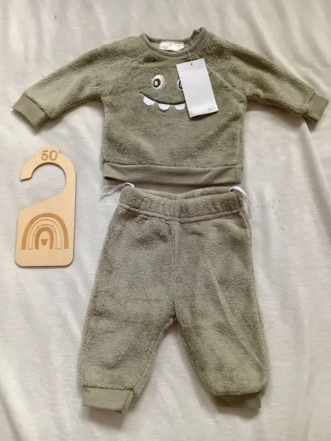 Pullover & Hose
