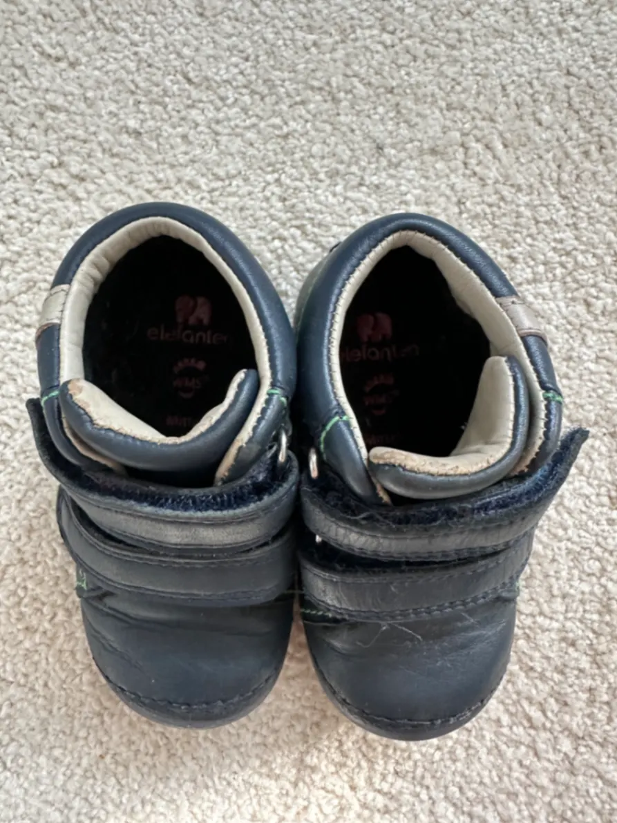 Schuhe Babyschuhe Elefanten Gr. 19