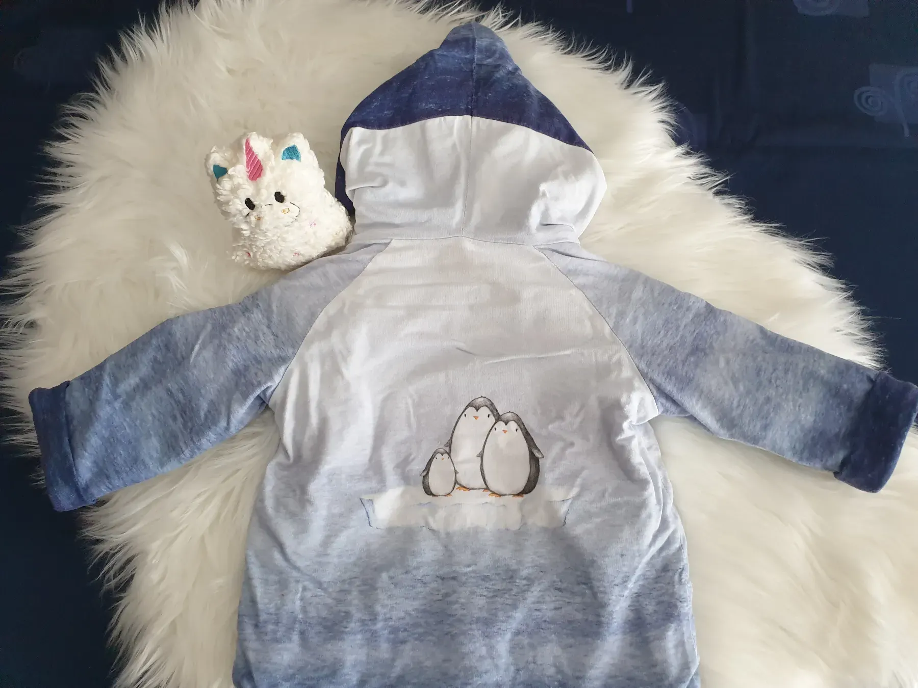 Jacke handmade mit Pinguinen - Gr. 74/80
