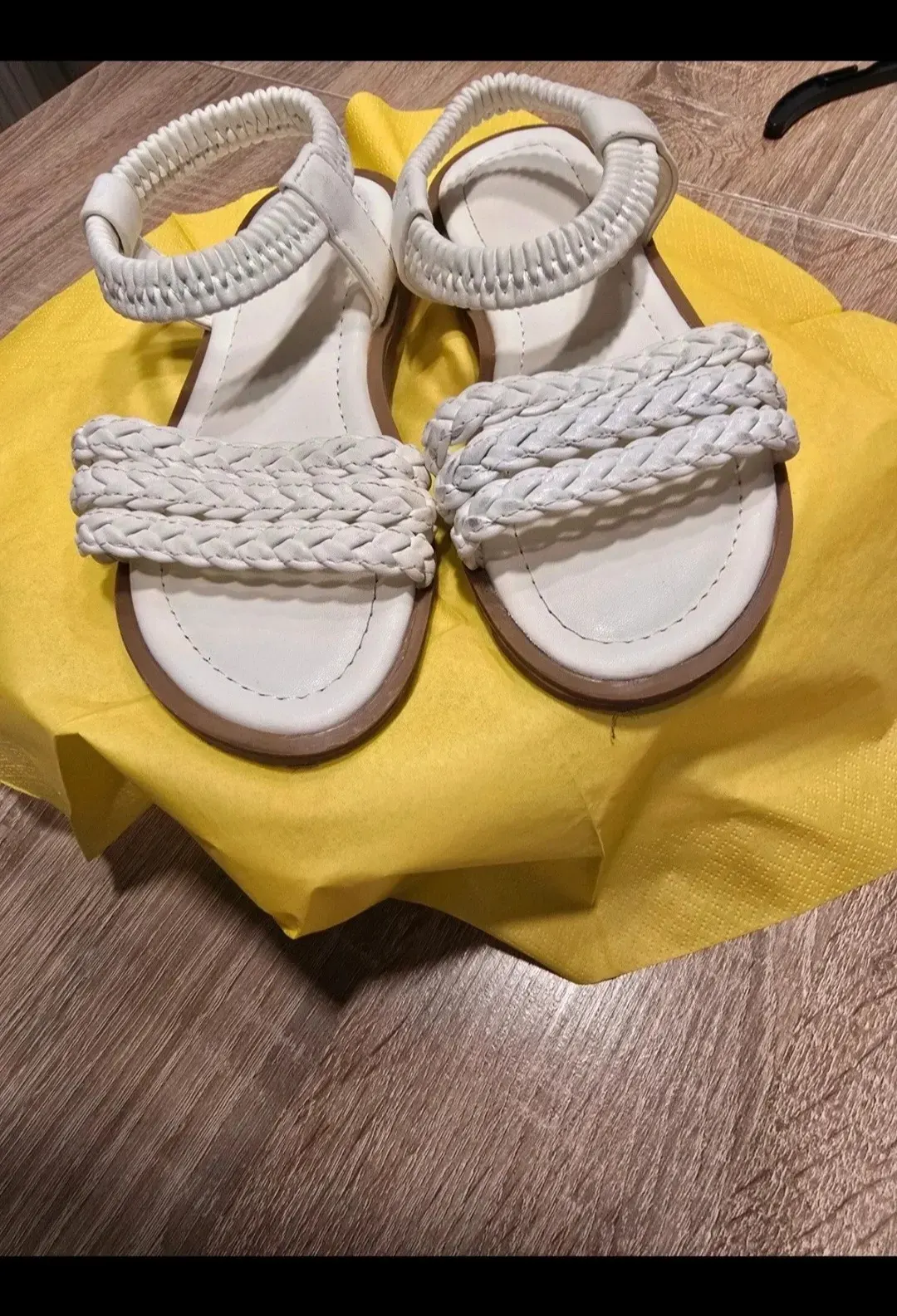 Schöne Mädchen Sandalen Größe 26/27