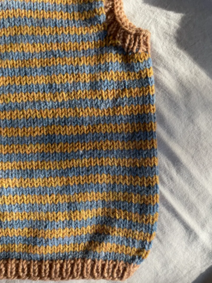 handmade weste pullunder gestrickt aus wolle 104 handmade montessori