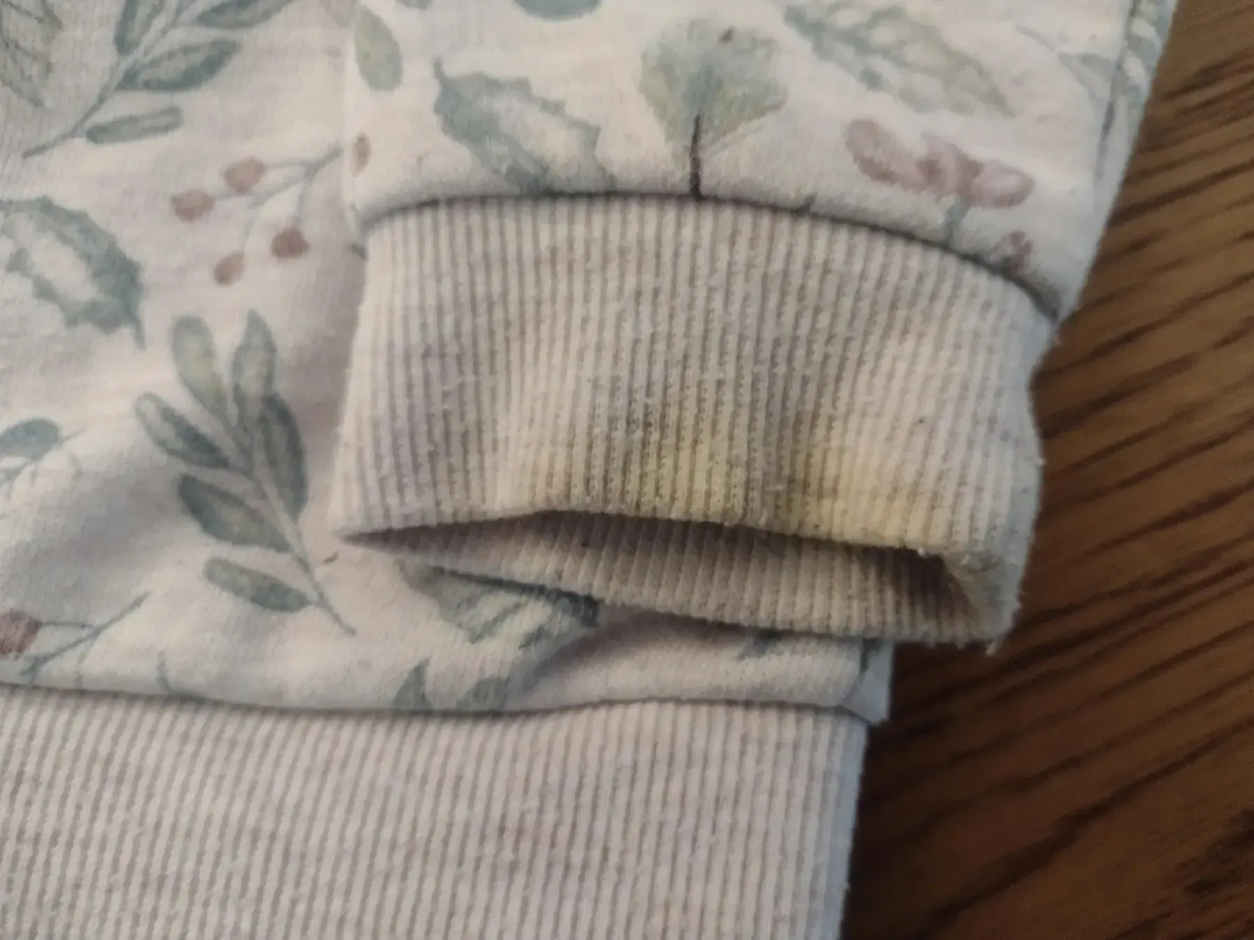 Pullover beige Blumenmuster 86 Primark