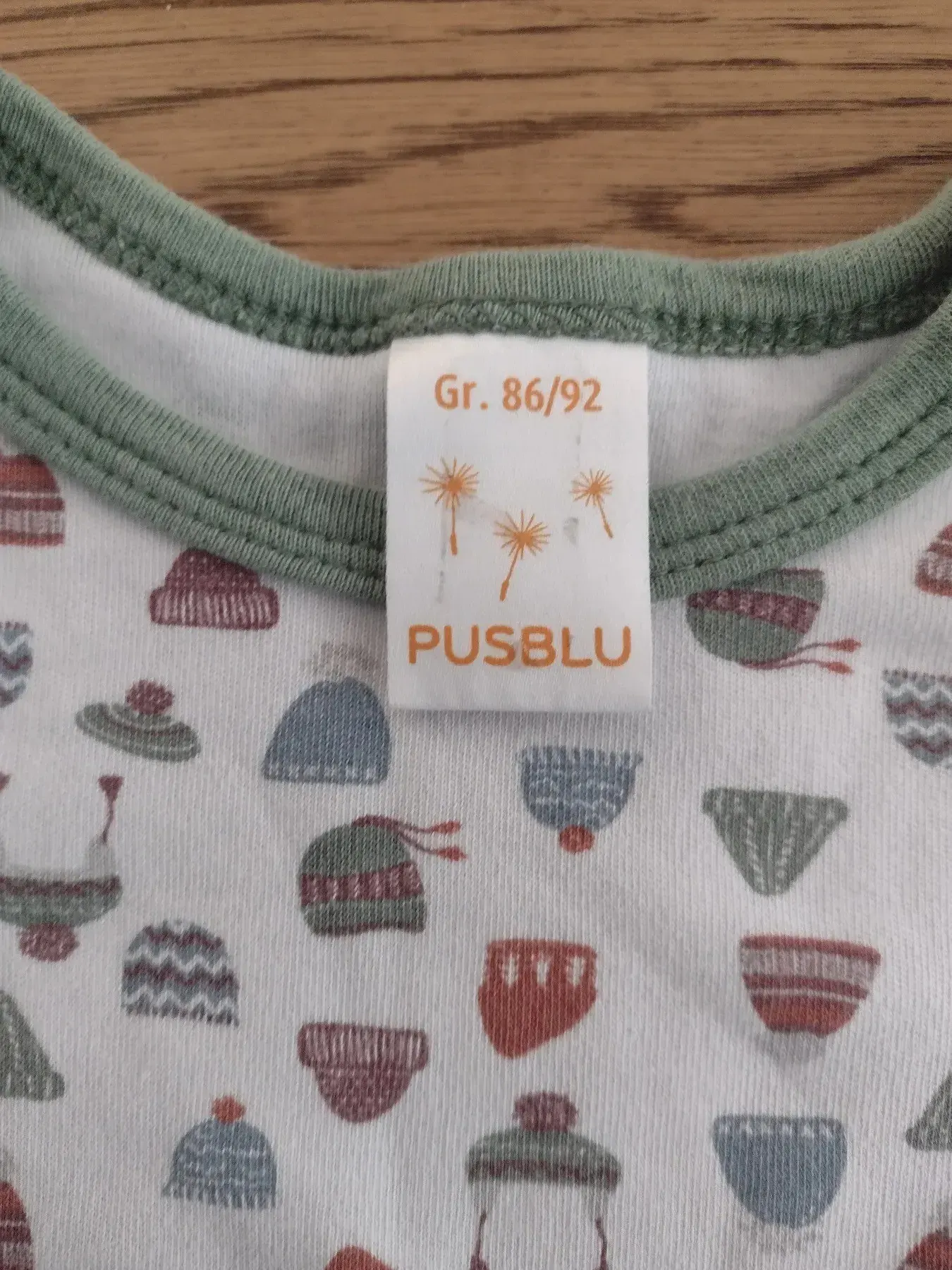 Langarmbody weiß mit Mützen 86/92 Pusblu