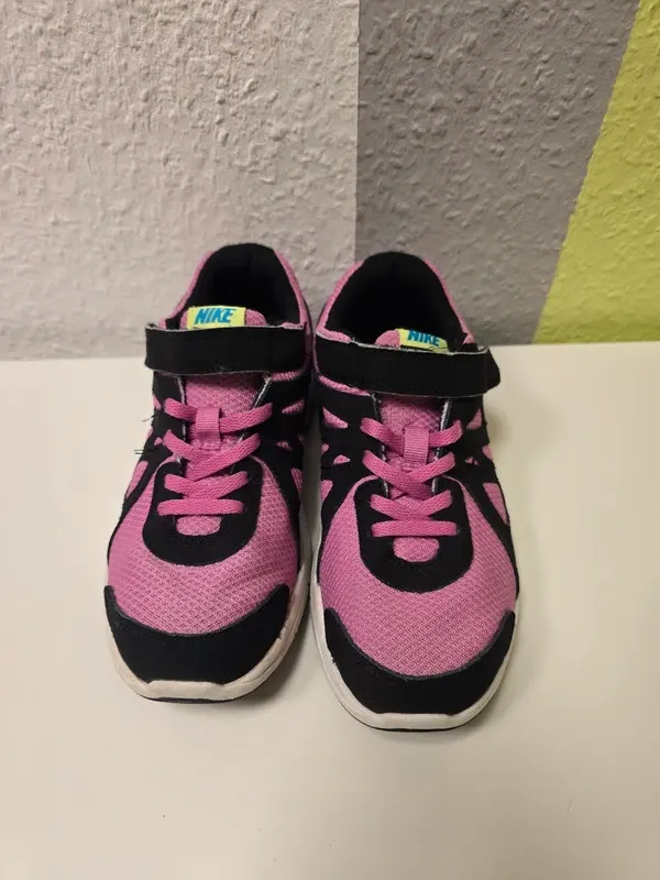 Schuhe Nike Gr. 35