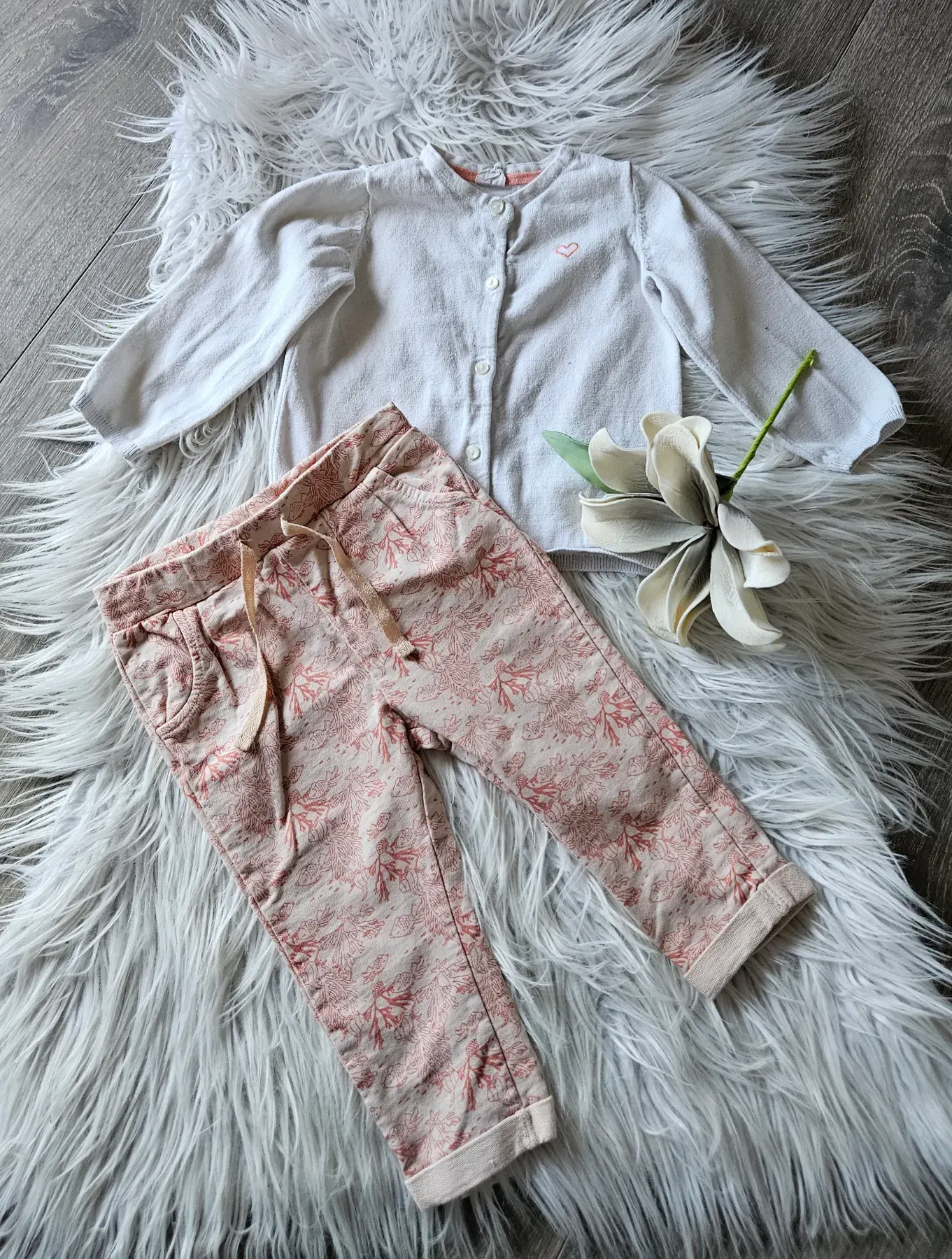 Mädchen Set Strickjacke/Hose Gr. 86