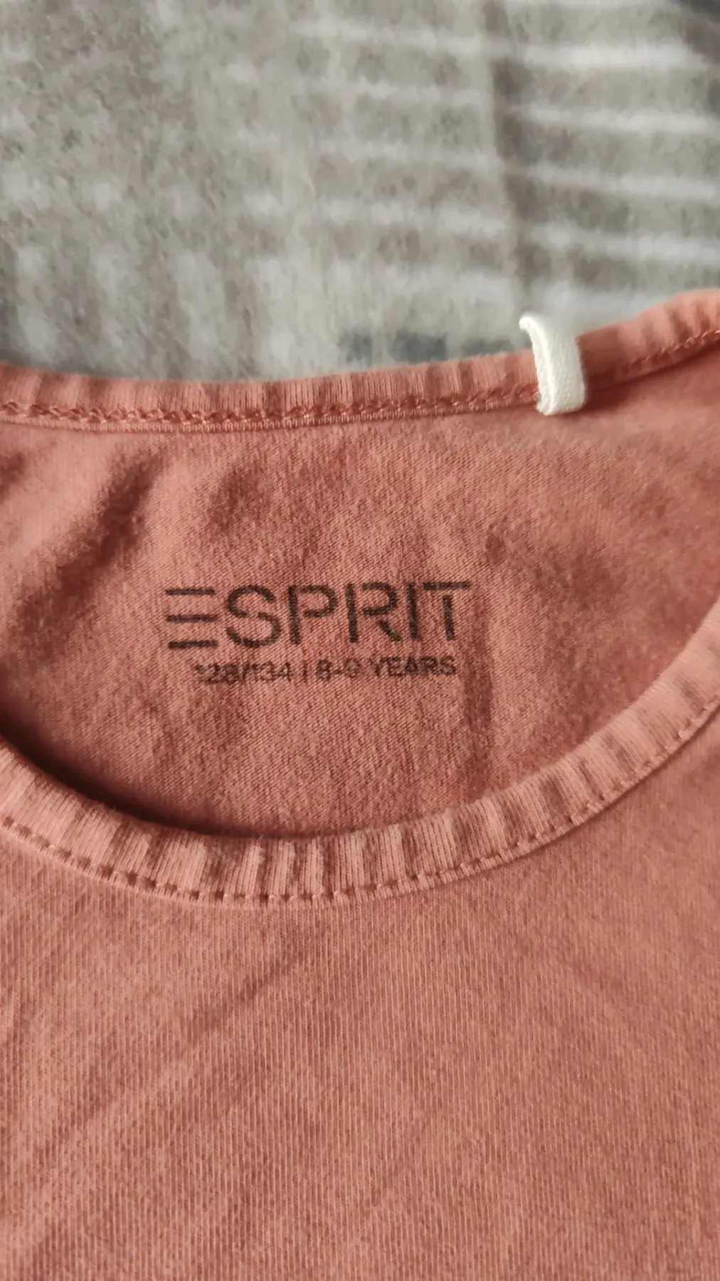T-Shirt von Esprit zu verkaufen
